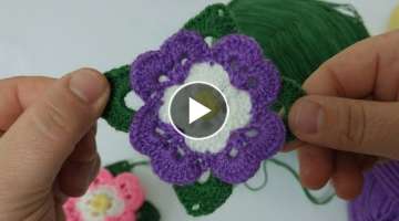 Watch how the extremely beautiful flower knitting pattern is made?